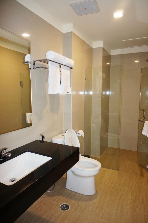 Green Eden Hotel Manado Exterior foto