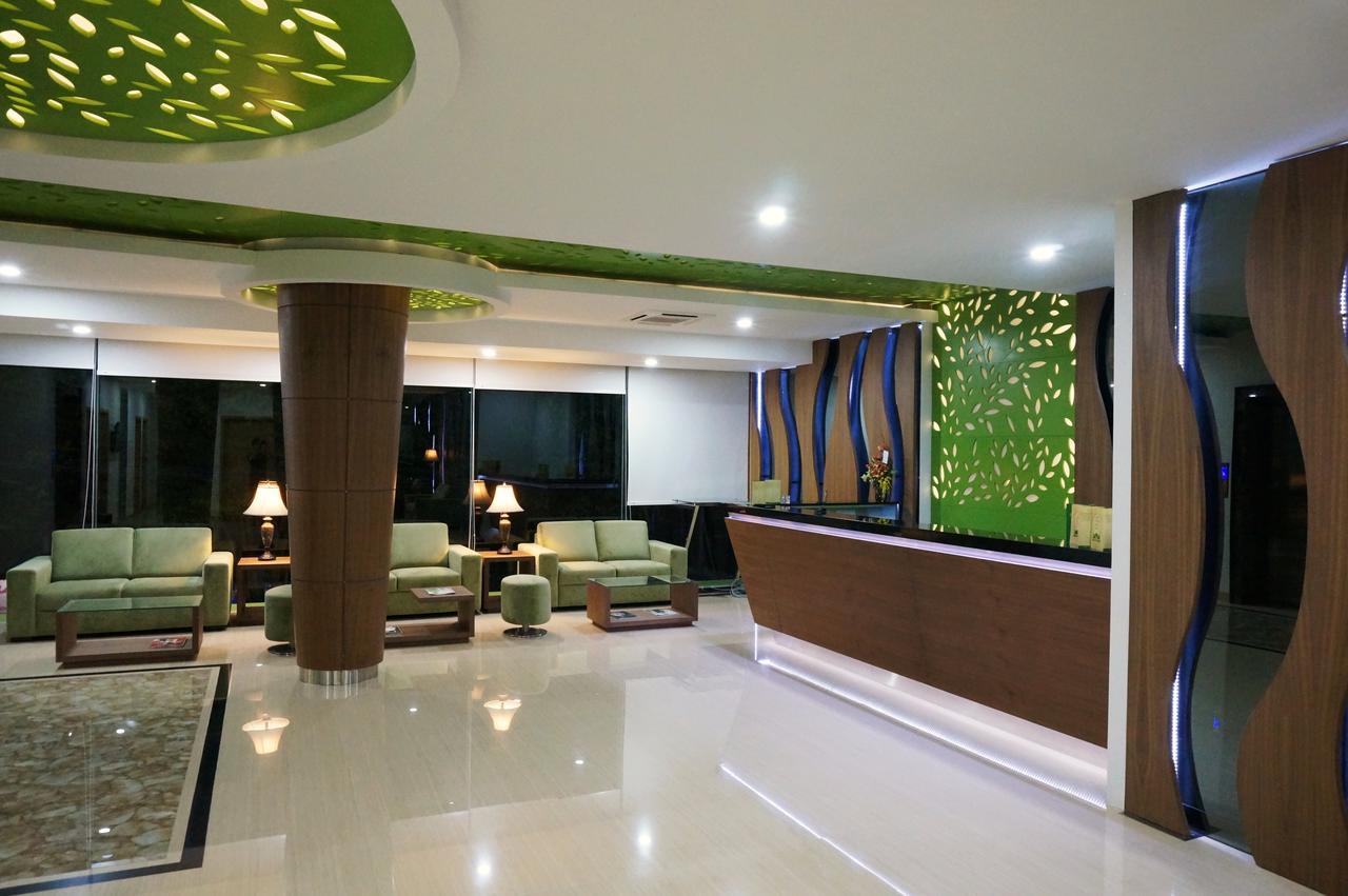 Green Eden Hotel Manado Exterior foto